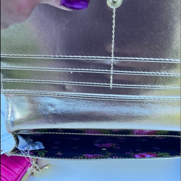 Betsey Johnson Rose Gold Wallet Hearts and Roses - Picture 12 of 13